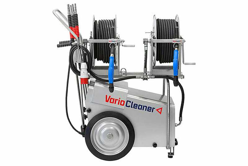 Der frequenzgeregelte mobile Profi-Hochdruckreiniger von VarioCleaner bietet eine Wasserleistung von 2.750 Liter pro Stunde und kann von zwei Mitarbeitern gleichzeitig genutzt werden.