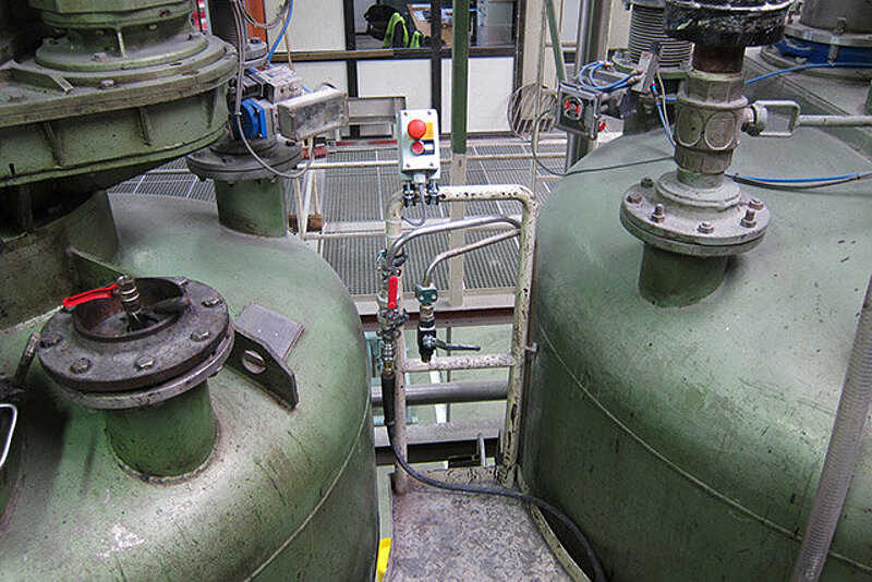 Die Hochdruckreinigungsanlage hat eine Wasserleistung von bis zu 4.200 l/h und erlaubt das Reinigen mit bis zu 4 Mitarbeitern gleichzeitig. 
