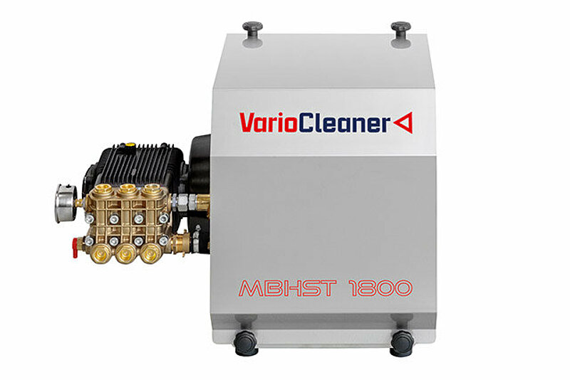 Die stationären Kaltwasser-Hochdruckreiniger von VarioCleaner können an den Wänden montiert werden und mit Zapfstellen über Edelstahlleitungen verbunden werden.