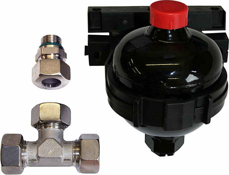 Der mit Stickstoff gefüllte Pulsationsdämpfer sorgt für einen sanften Druckauf- und Druckabbau in der stationären Hochdruckleitung.